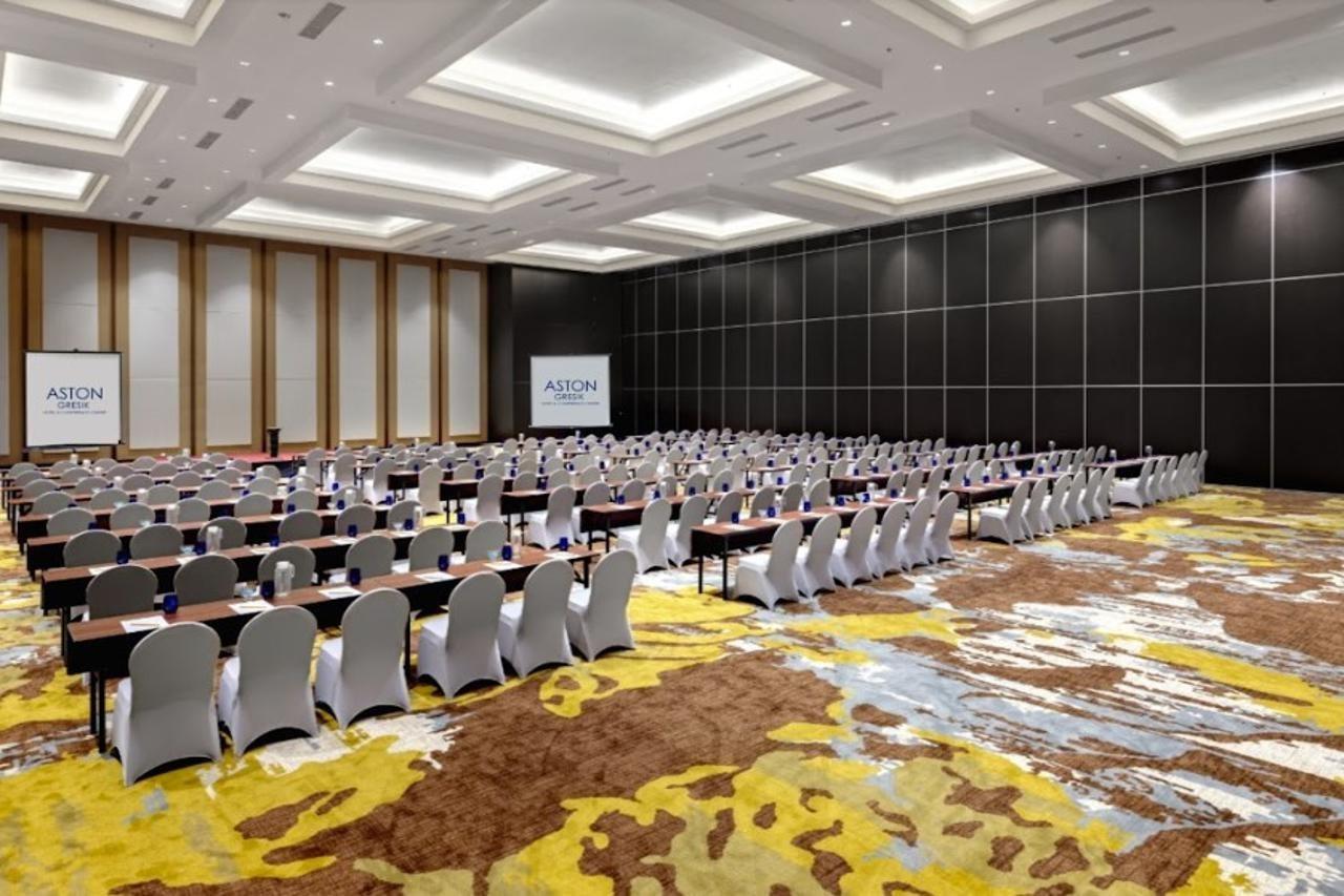 Aston Gresik Hotel & Conference Center Extérieur photo