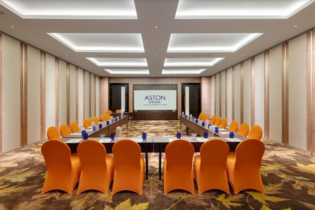 Aston Gresik Hotel & Conference Center Extérieur photo
