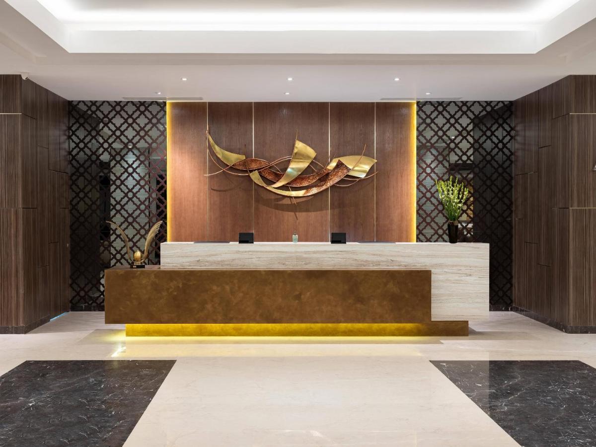 Aston Gresik Hotel & Conference Center Extérieur photo