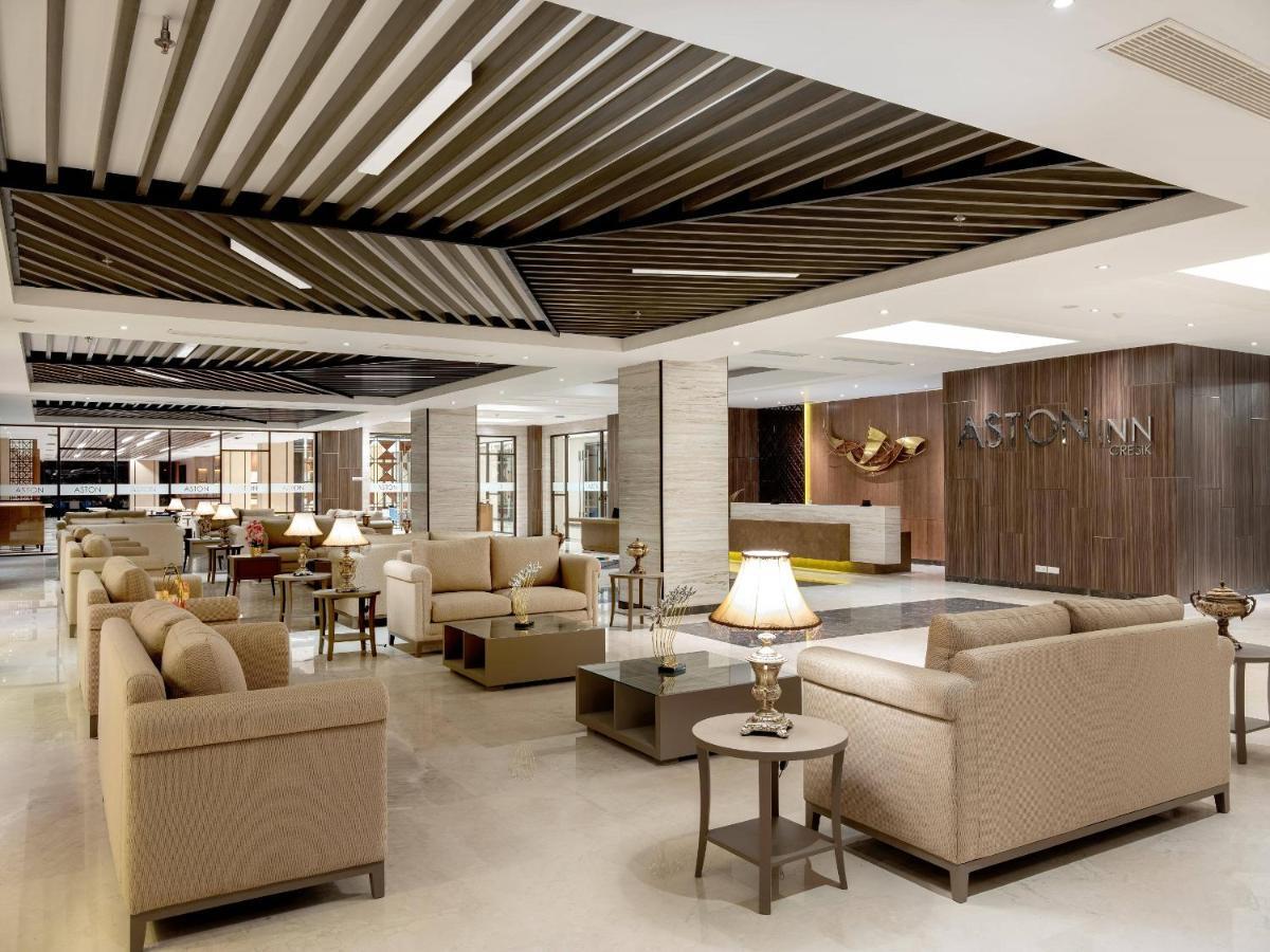 Aston Gresik Hotel & Conference Center Extérieur photo